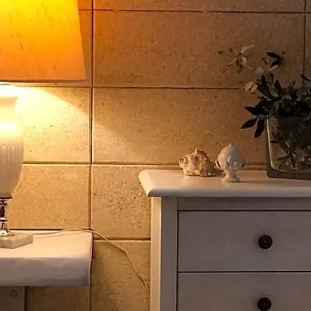 Zerostuni Bed & Breakfast 4*